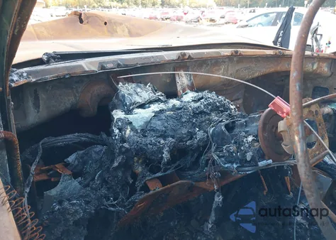 1996 GMC Sierra K3500 z USA, uszkodzony, nr VIN 1GTHK33J6TF013324